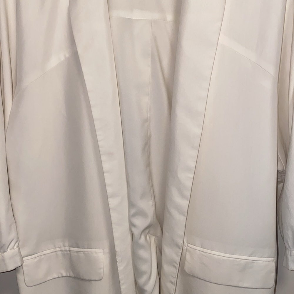 Chico’s Size 2 Cream Notch Collar Cuffed Sleeve Blazer - Picture 5 of 12